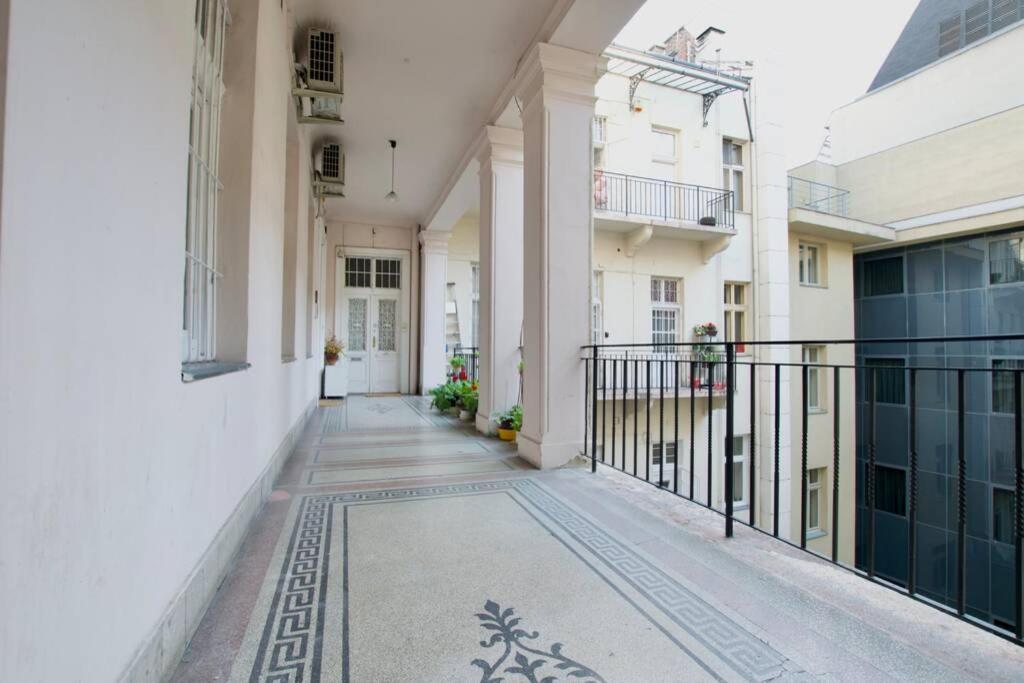 Premium Apartment By Hi5-Vaci Str. 3 Bedroom Budapeste Exterior foto